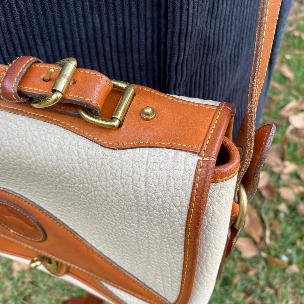 Vintage Dooney & Bourke Purse - Picture 15 of 15